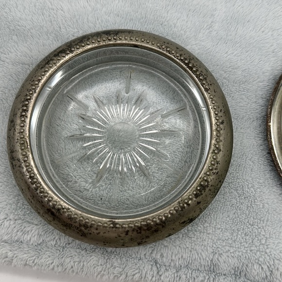 WeS. Blackinton Antique U.S. Silver-Plated Set of Two (2) 4”-Coasters - Picture 5 of 7
